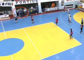 Incidente reprobabile în Liga Națională de handbal! L-a bruscat pe antrenorul adversarei