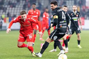 Patronul echipei s-a dus peste jucători la vestiar » Antrenorul nu a fost prezent: „Nu știu ce au discutat”