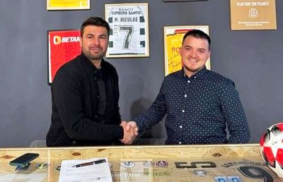 Capul răutăților din „cazul Păulești” s-a lăudat că-l reprezintă pe Adi Mutu: „Așa mi-a câștigat încrederea” » Cum explică „Briliantul” poza împreună