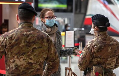 CORONAVIRUS / Primarii din Italia, apel disperat către cei care încalcă restricțiile: „Cine dracu' o să vă admire părul aranjat în sicriu?”