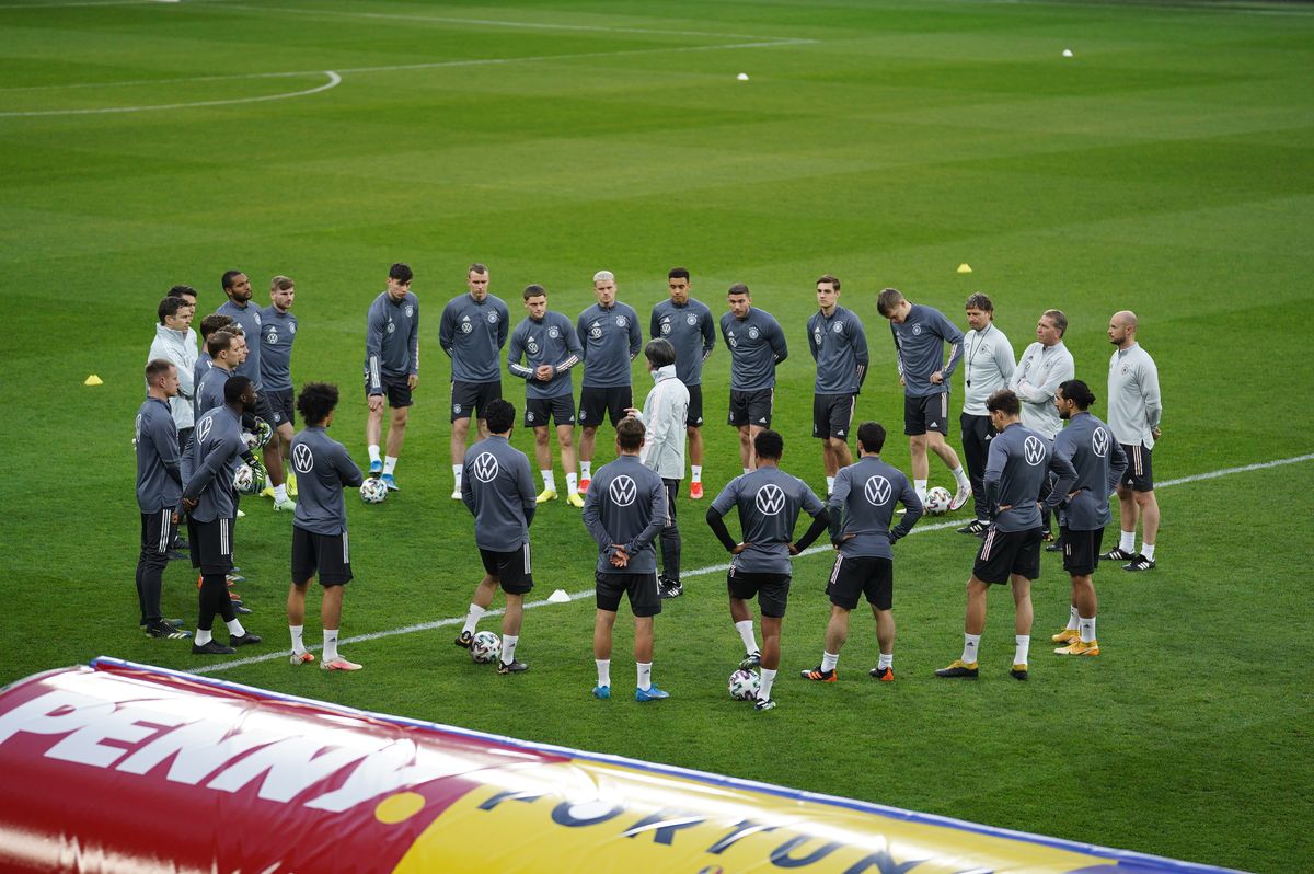 Joachim Low a lăudat un compartiment al naționalei României: „Acolo sunt puternici!” » Imagini de la antrenamentul nemților