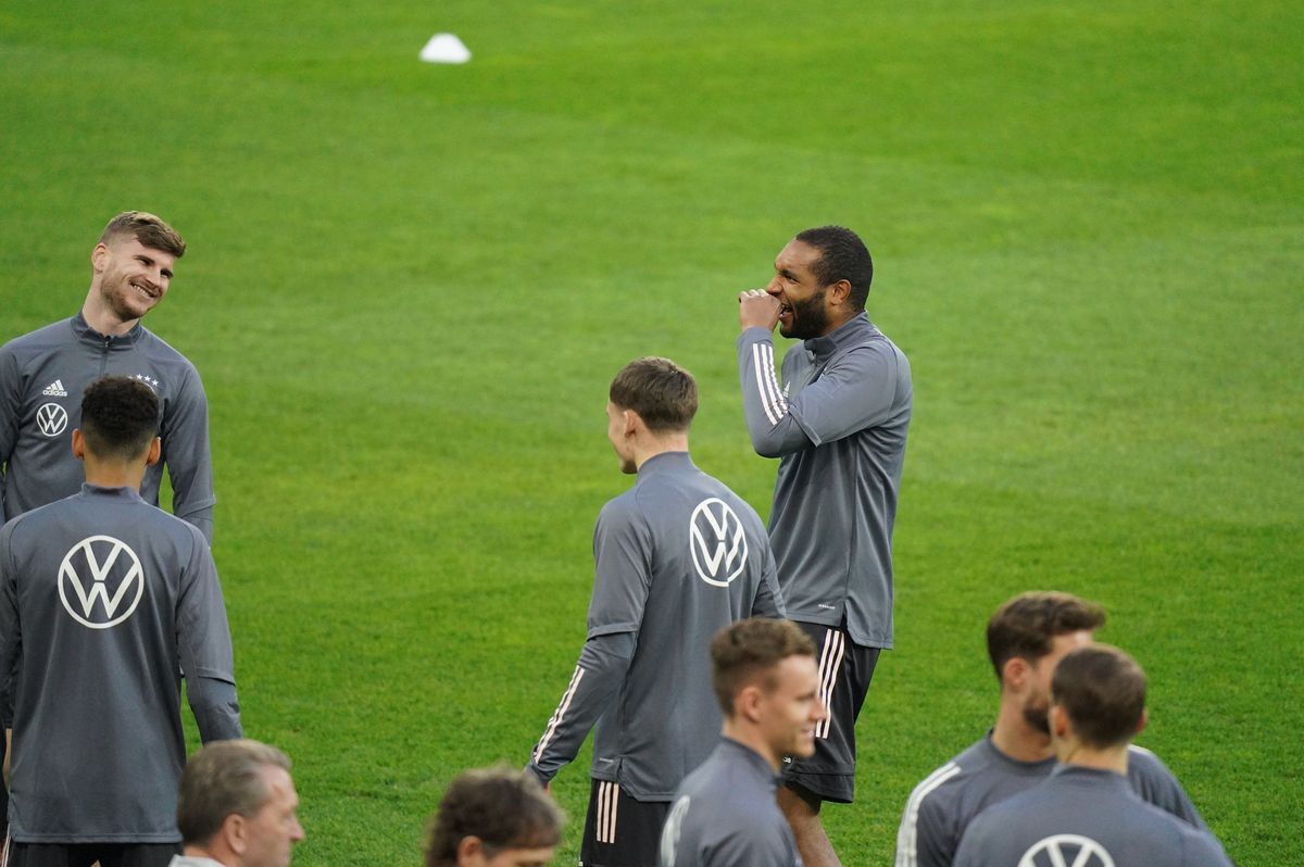 Joachim Low a lăudat un compartiment al naționalei României: „Acolo sunt puternici!” » Imagini de la antrenamentul nemților