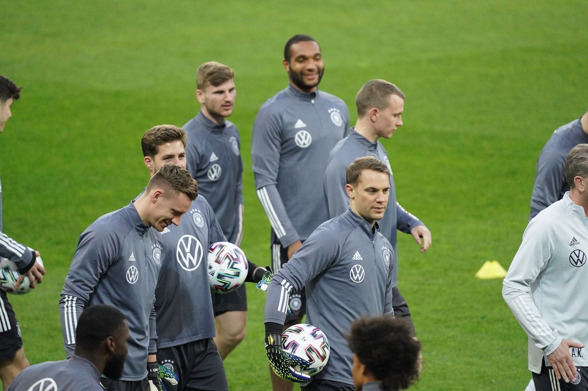 Joachim Low a lăudat un compartiment al naționalei României: „Acolo sunt puternici!” » Imagini de la antrenamentul nemților