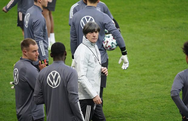 Joachim Low a lăudat un compartiment al naționalei României: „Acolo sunt puternici!” » Imagini de la antrenamentul nemților