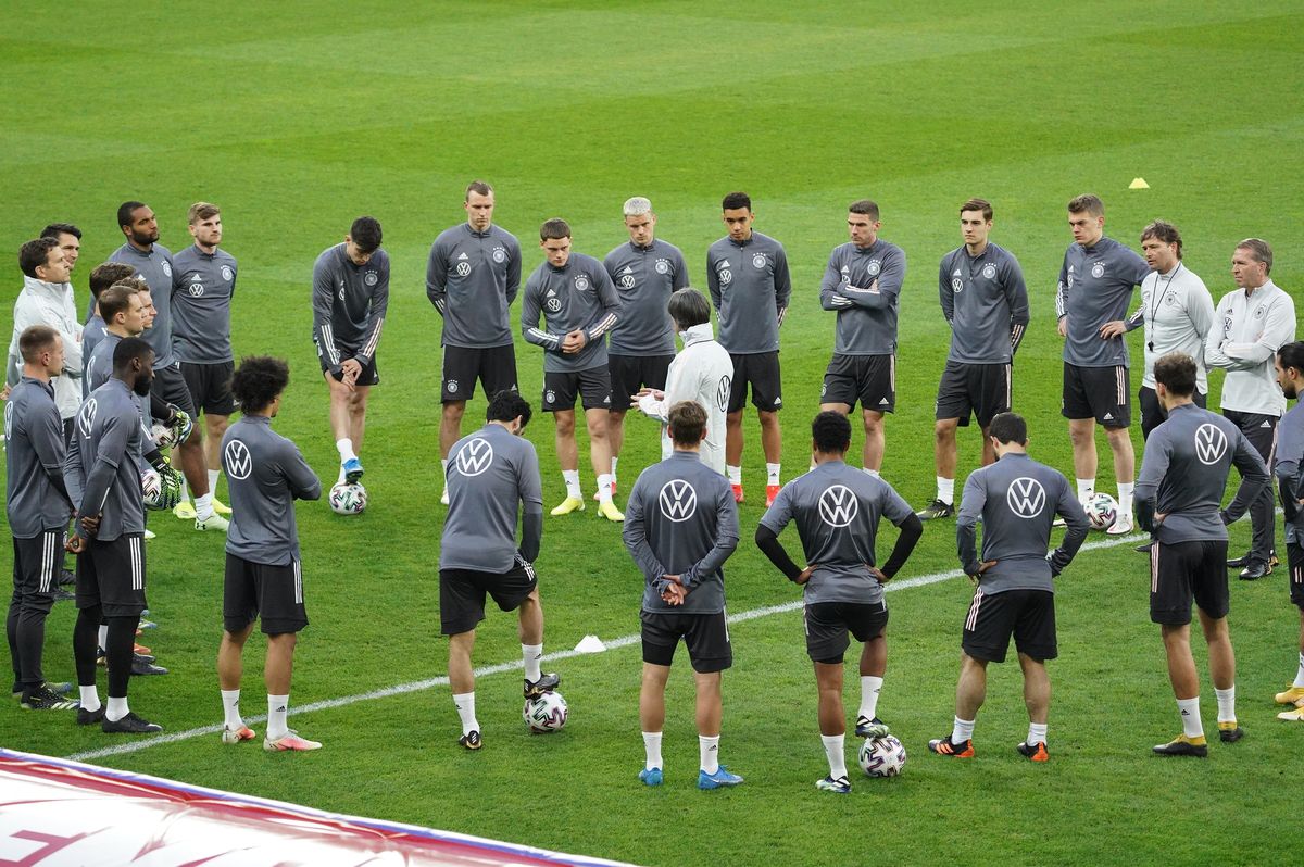 Joachim Low a lăudat un compartiment al naționalei României: „Acolo sunt puternici!” » Imagini de la antrenamentul nemților