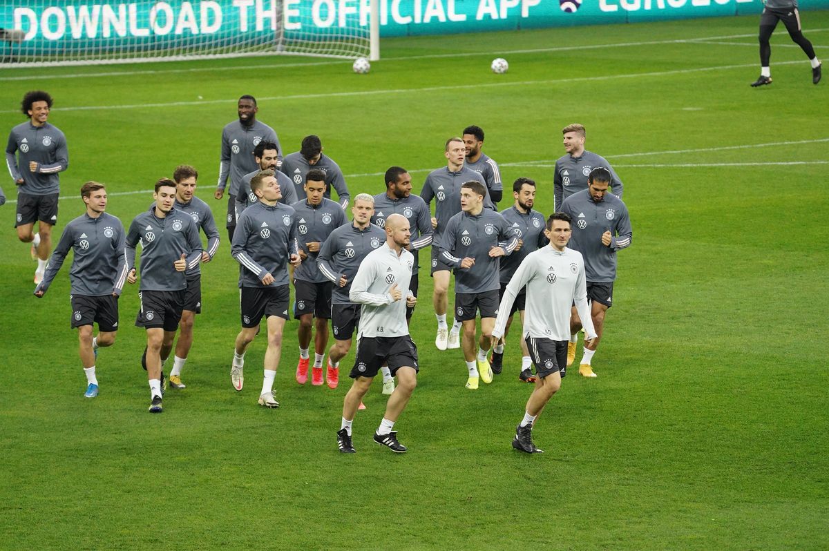 Joachim Low a lăudat un compartiment al naționalei României: „Acolo sunt puternici!” » Imagini de la antrenamentul nemților