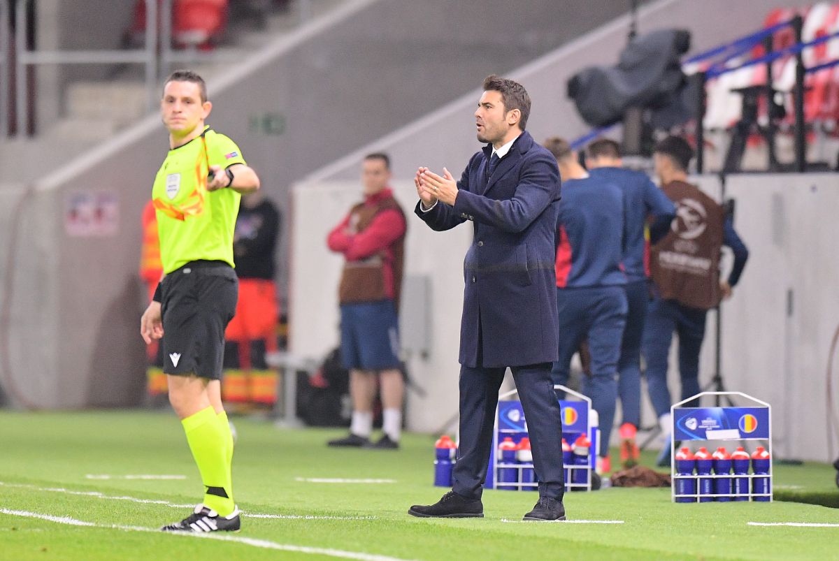 Adrian Mutu le răspunde celor care îl cer titular pe Radu Drăgușin: „A jucat doar câteva minute la Juventus. Poate l-ar fi cuprins emoțiile”