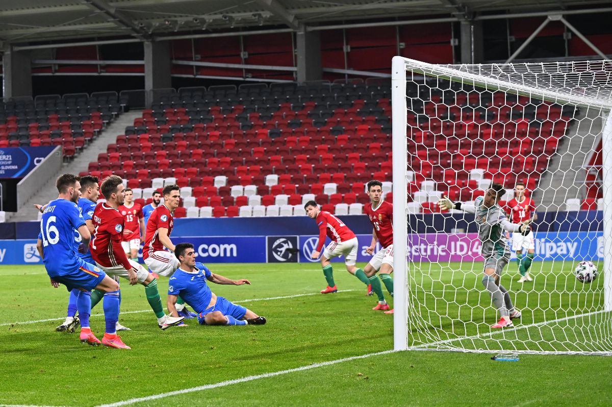 Ce nu s-a văzut la TV în Ungaria U21 - România U21: ce a spus Mutu după golul maghiarilor și cine a intrat în rol de secund