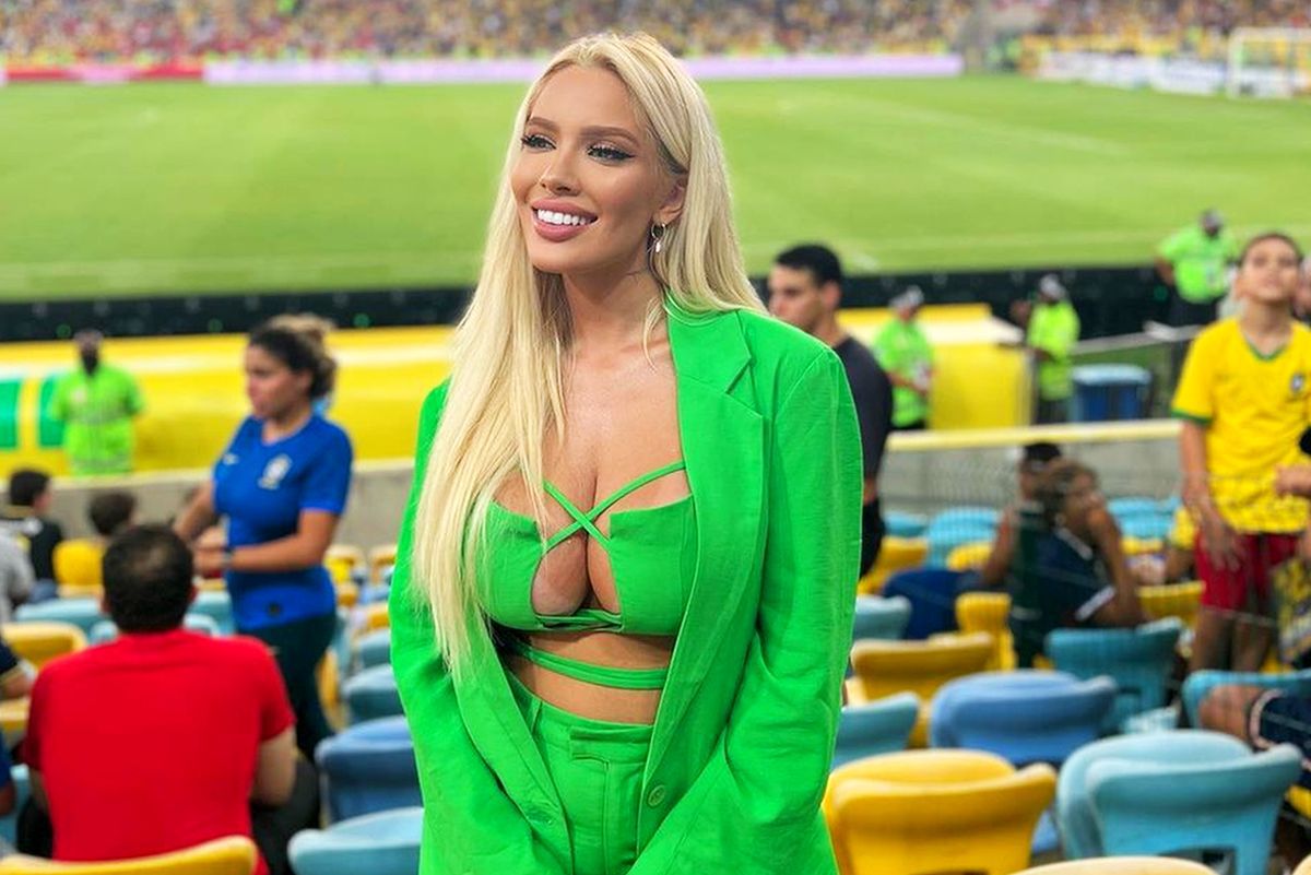 Starul naționalei Braziliei, eclipsat de iubită la meciul cu Chile de pe Maracana