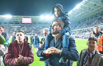 Domnul Mutu, nu Adi Mutu » Ce am remarcat la inaugurarea stadionului Giulești