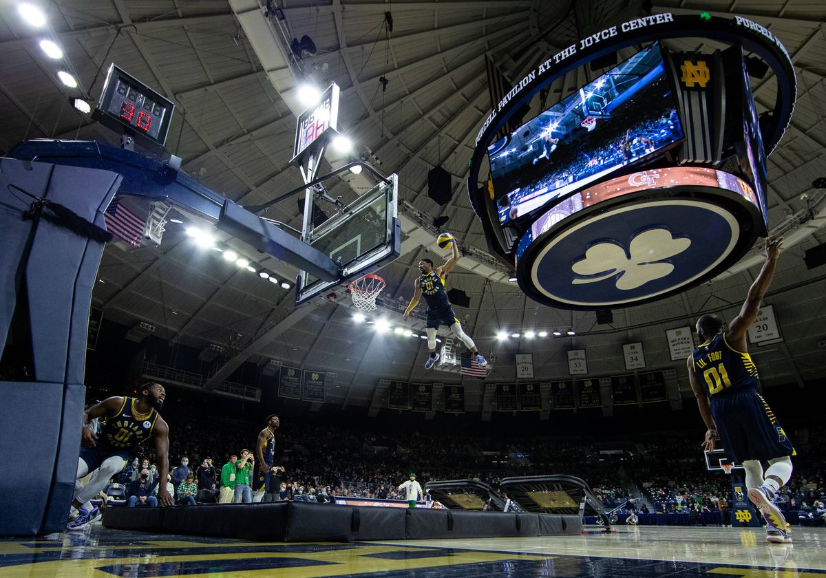 Incendiu în timpul unui meci din NBA! Arena a fost evacuată