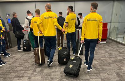 Delegația României a aterizat în Israel! Ce au fost obligați să facă „tricolorii”, înaintea plecării spre hotel