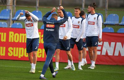 Dezvăluiri din vestiarul naționalei: accidentări și oboseală după meciul cu Andorra » „Provocarea cea mai mare e să recuperăm jucătorii”