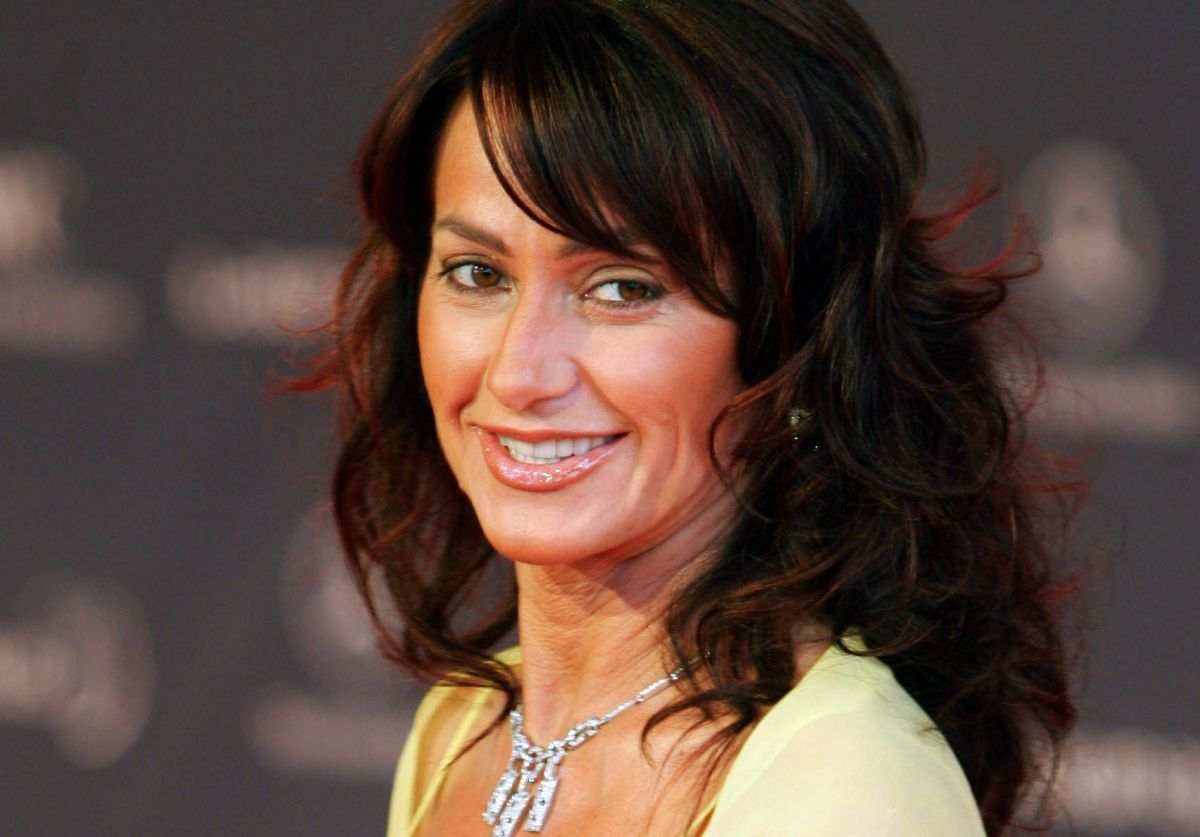 Imagini cu Nadia Comăneci în casa ei din SUA! Cum arată sufrageria și ce a atârnat pe pereți fosta mare gimnastă