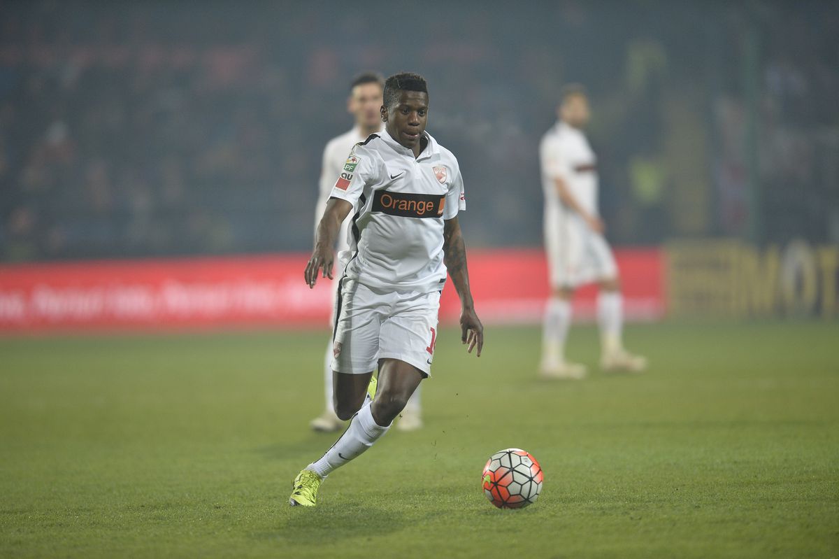 DINAMO // Patrick Ekeng