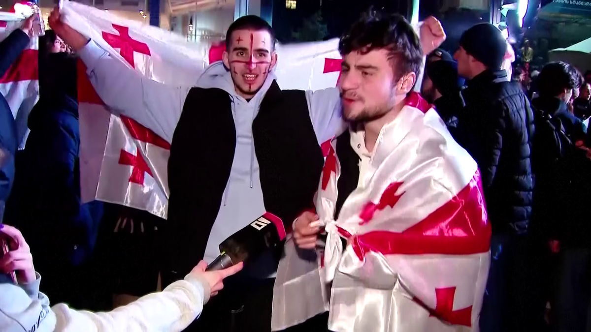 A fost noapte albă pe străzile din Tbilisi! » Mii de georgieni au sărbătorit cu jucătorii calificarea istorică la Euro