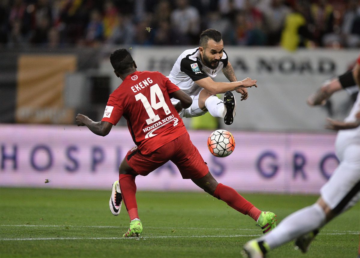 DINAMO // Patrick Ekeng