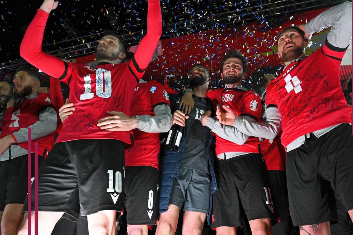 A fost noapte albă pe străzile din Tbilisi! » Mii de georgieni au sărbătorit cu jucătorii calificarea istorică la Euro