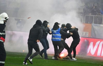 UTA, suspendată la fel de sever precum Dinamo: decizie justă? Arădenii protestează: „Bătaia a fost strict între bucureșteni!” » Iată ce spune regulamentul!