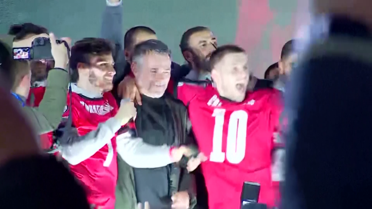 A fost noapte albă pe străzile din Tbilisi! » Mii de georgieni au sărbătorit cu jucătorii calificarea istorică la Euro