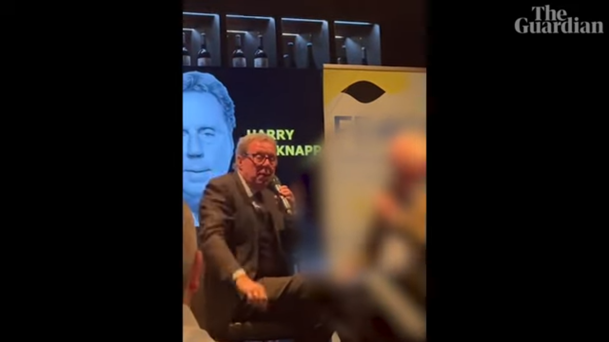 Celebrul antrenor englez e acuzat că a făcut salutul nazist pe scenă, după ce l-a numit pe Thomas Tuchel „spion german”!