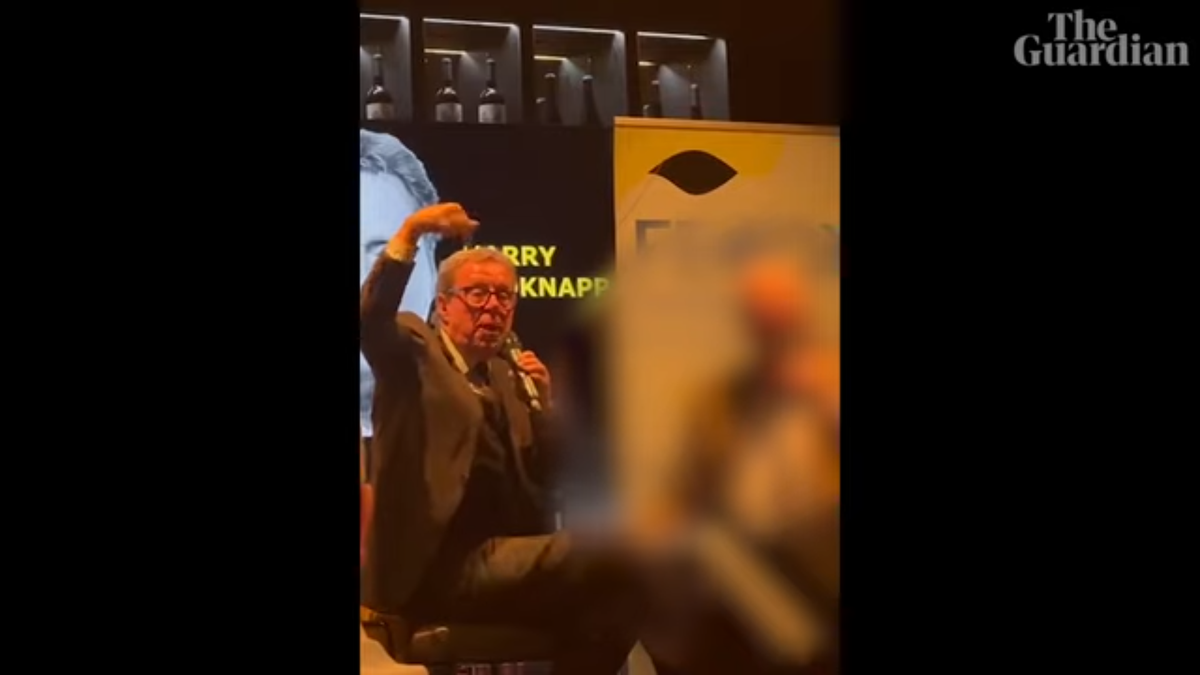 Celebrul antrenor englez e acuzat că a făcut salutul nazist pe scenă, după ce l-a numit pe Thomas Tuchel „spion german”!