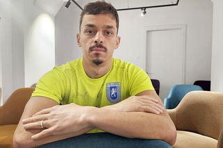 Lyes Houri își va înfrunta prietenul sâmbătă, în Rapid - Craiova: „Suntem amici, dar nu pe teren” + De ce s-a uitat FCSB - Lyon