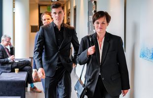 „M-a lovit în cap de zece-douăzeci de ori” » Un mare campion își acuză tatăl de violență! I-a atacat și sora: „Avea un prosop ud. L-a folosit ca pe un bici în fața mea”