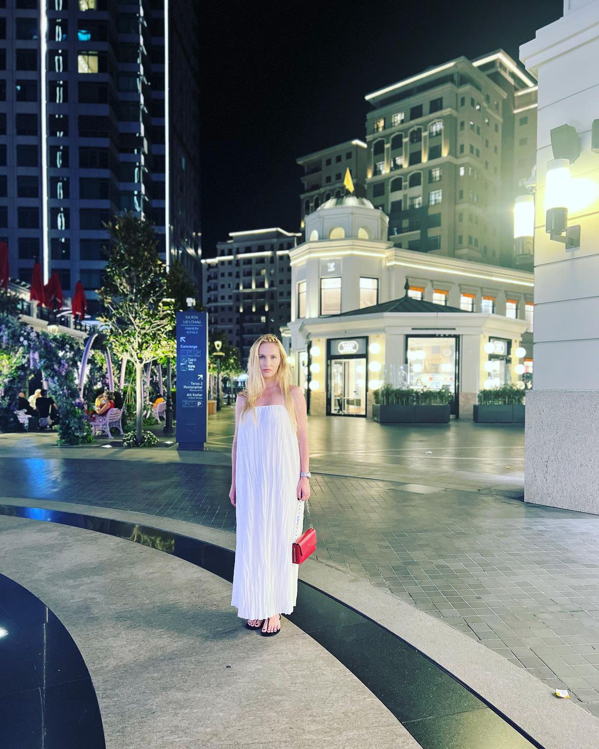 L-a înnebunit pe Mara la „Divizia Sexy” și a fost prima asistentă de la „Neața cu Răzvan și Dani” » Incredibil cum arată Andreea Spătaru la 40 de ani!