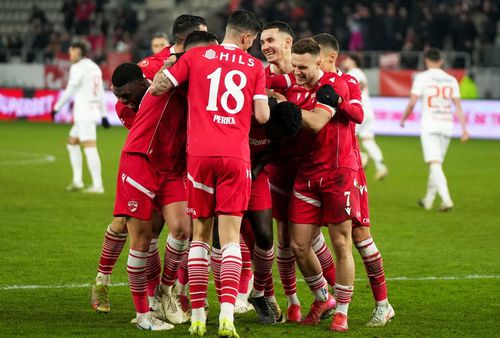 „Câinii” au debutat cu o înfrângere în play-off, 1-3 cu CFR Cluj / Sursă foto: Facebook@ Dinamo București