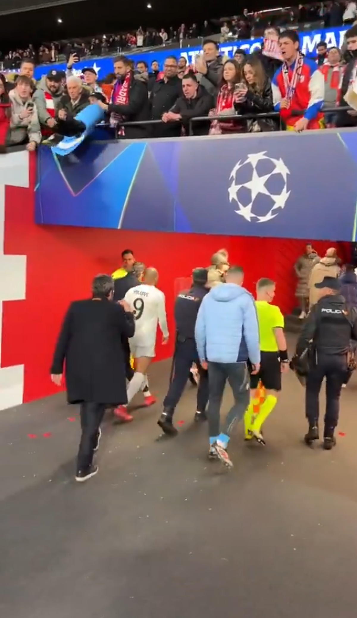 4 fotbaliști de la Real Madrid vor fi anchetați de UEFA, în urma gesturilor scandaloase de la finalul meciului!