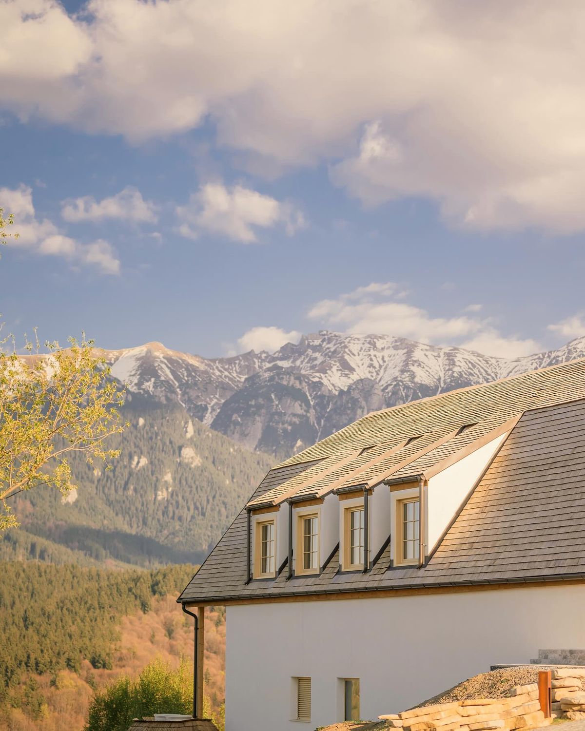 O SINGURĂ locație din România și DOAR o arenă sportivă au prins lista Time Magazine pentru „cele mai tari locuri de vizitat în 2025”: GALERIE FOTO de senzație