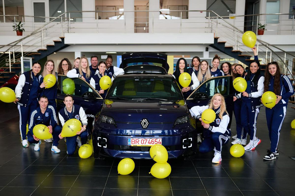 Handbalistele Dunării Brăila, vizită în showroom pentru noul Renault 5: „O experiență unică”