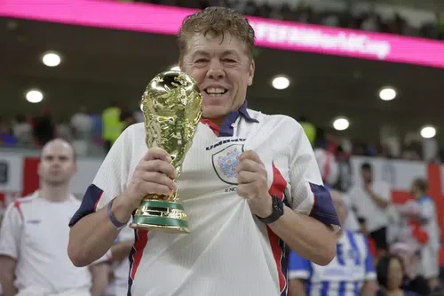 Andy Milne își vinde casa pentru a merge la Cupa Mondială // foto: Imago Images