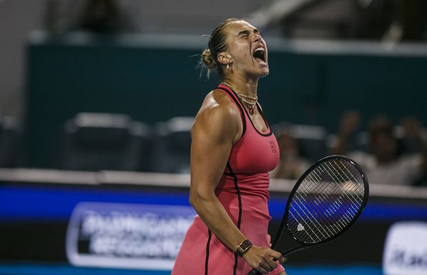 Aryna Sabalenka, un nou triumf în rivalitatea cu Elena Rybakina! Bielorusa e în finala Miami Open