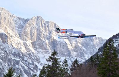 Zbor istoric! Nika Prevc a stabilit un nou record mondial la sărituri cu schiurile