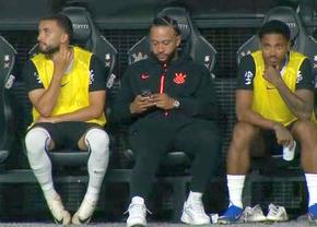 Celebrul fotbalist a scos telefonul pe bancă și riscă o suspendare severă: „Sfidează autoritatea”