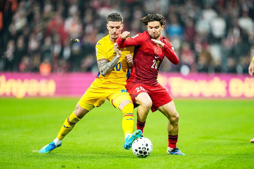 Ferdi Kadioglu, în duel cu Dennis Man // foto: Imago Images