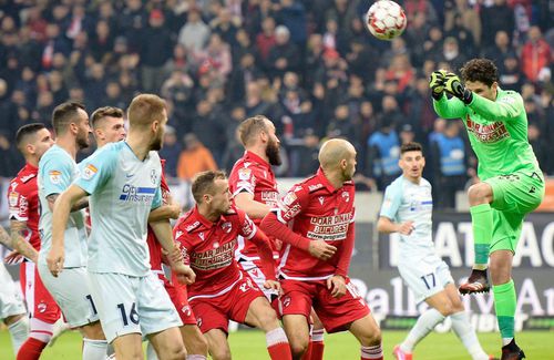 Dinamo și FCSB au șanse mici să-și joace meciurile în Antalya