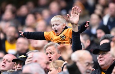 Fanii lui Wolverhampton și-au văzut visul cu ochii: „lupii” au câștigat Premier League, în fața lui Liverpool