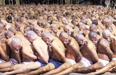 Imagini HALUCINANTE în El Salvador » Condițiile șocante pe care le suportă deținuții + măsura-ȘOC luată de președinte