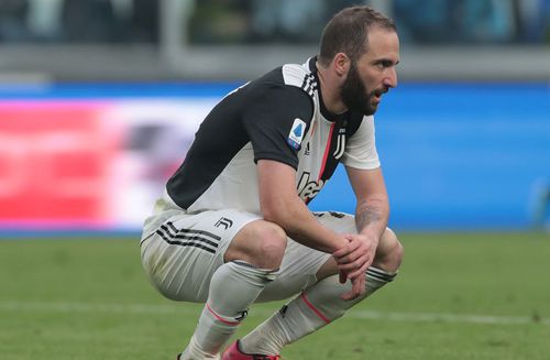 Higuaín n-a fost decât de 23 de ori titular și de 11 ori integralist în 2019-2020