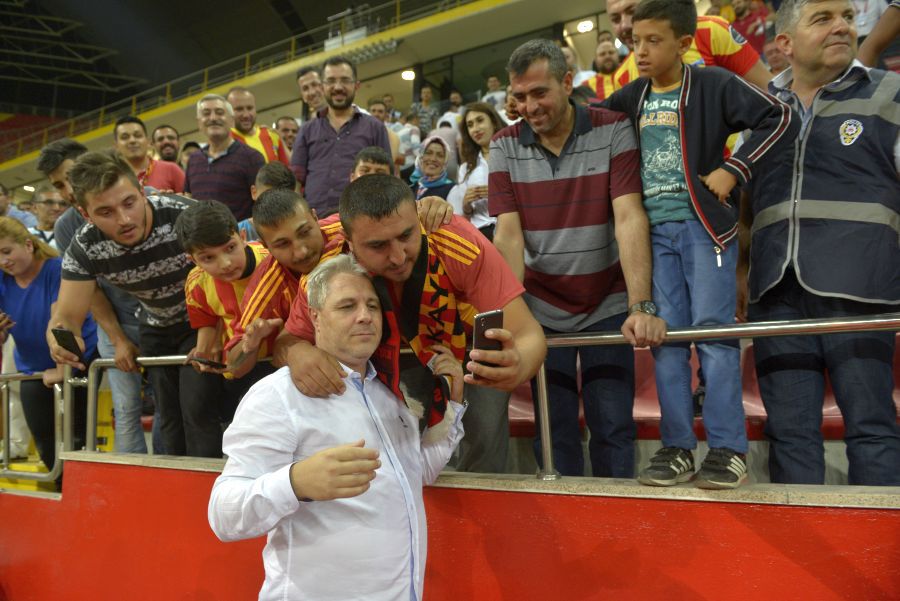 EXCLUSIV Marius Șumudică: „Erdogan e șmecher rău, susține sportul! Statul să se implice și în România!”