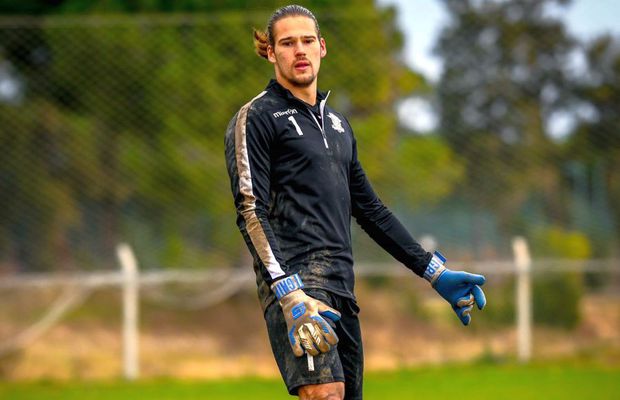 Portarul australian al Rapidului, show la GSP Live! A învățat manele și s-a declarat cucerit de o vorbă în română: „Nu poate fi tradusă în engleză”