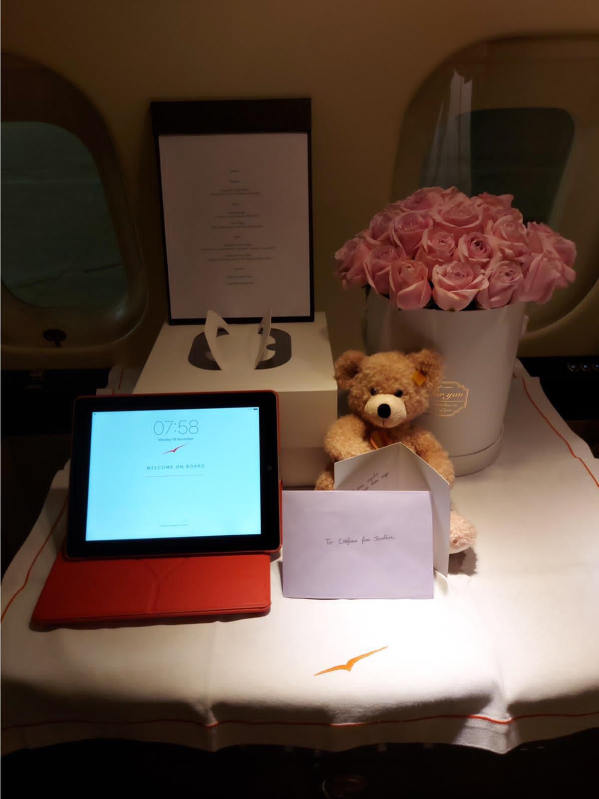 Zboară cu starurile » Un pilot român plimbă fotbaliști celebri în jet-uri private! Ce supervedete au călătorit cu el