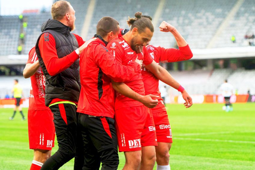 Virgiliu Postolachi a celebrat golul și a apelat la un gest vulgar / foto: Raed Krishan