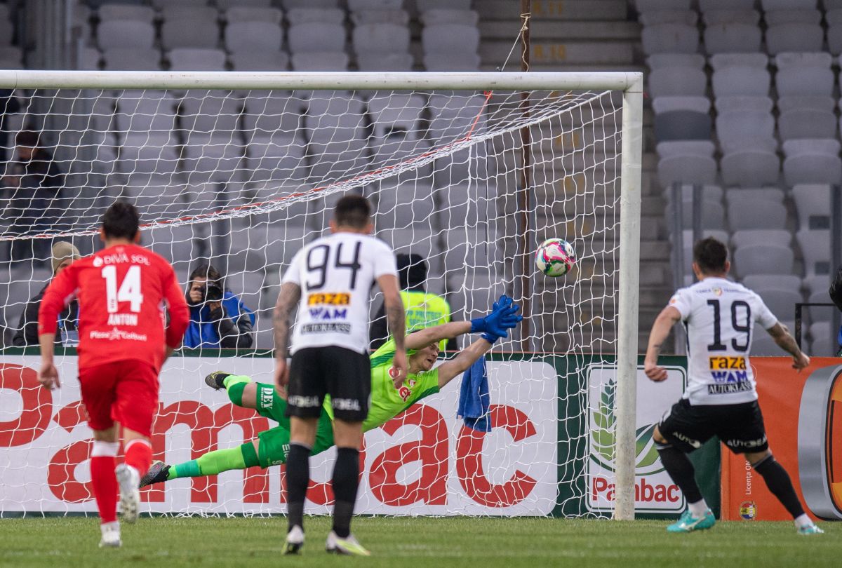 Mircea Rednic acuză arbitrajul, după eliminarea din Cupa României Betano: „Ei n-au înscris niciun gol și au câștigat!”