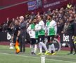 Scene șocante în West Ham - Liverpool » Salah a sărit la Klopp, pe marginea terenului! A fost nevoie de intervenția colegilor