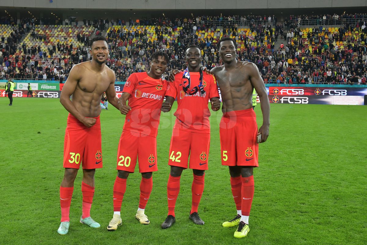 FCSB, campioana României. Imaginile bucuriei