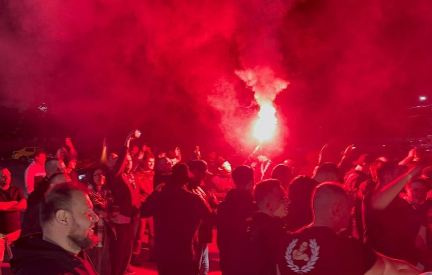 FCSB e noua campioană a României, după 2-1 cu Farul. Suporterii gazdelor au început petrecerea de titlu încă de la jumătatea reprizei secunde. I